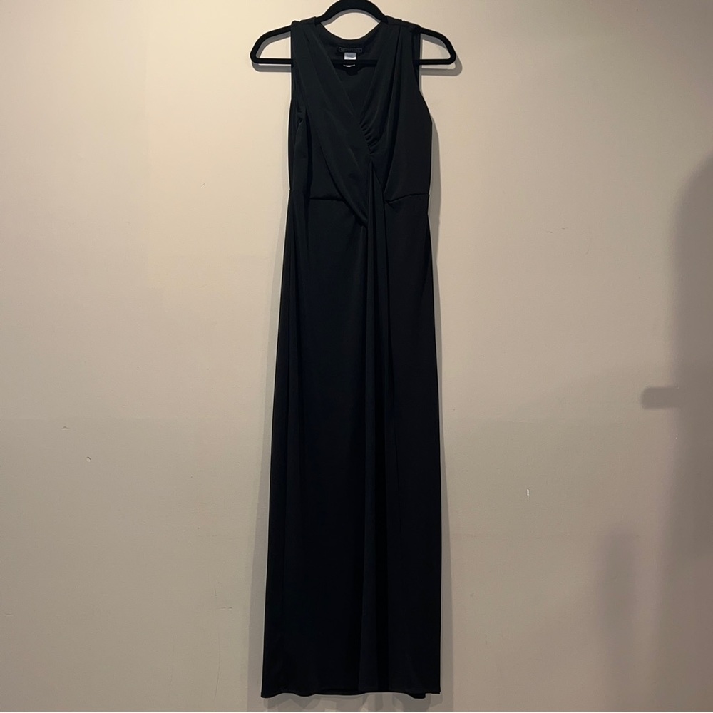 Black gown size Large